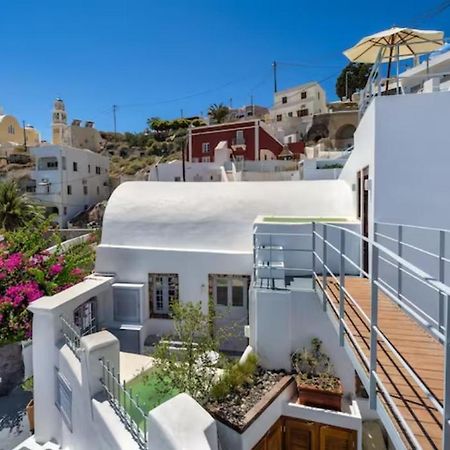 Petit Village Fira  Bagian luar foto