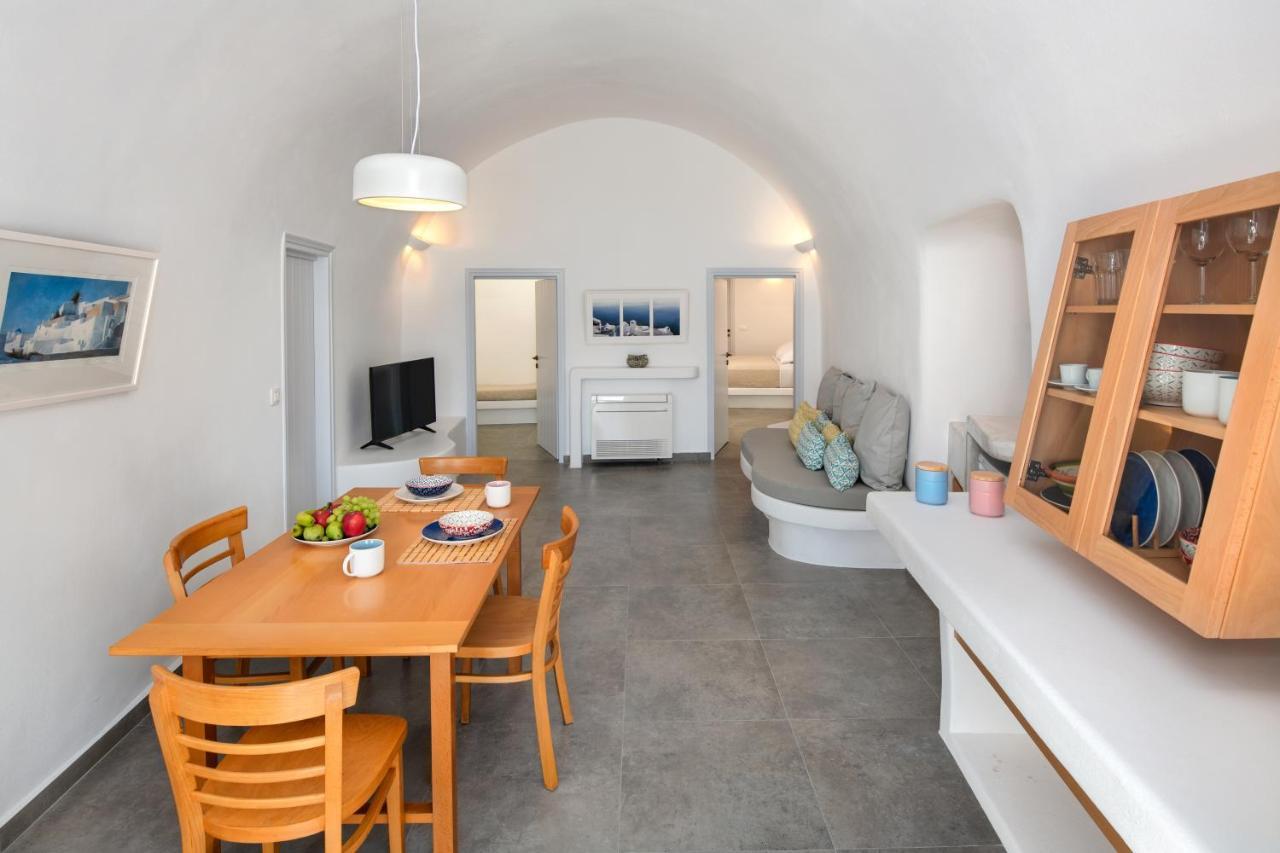 Petit Village Fira  Bagian luar foto