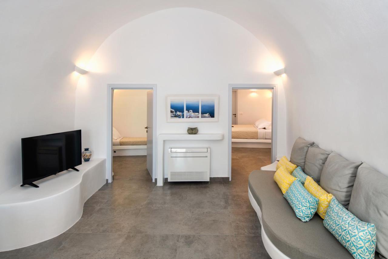 Petit Village Fira  Bagian luar foto